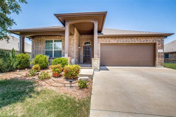 1205 Crest Ridge Drive, Glenn Heights, TX 75154