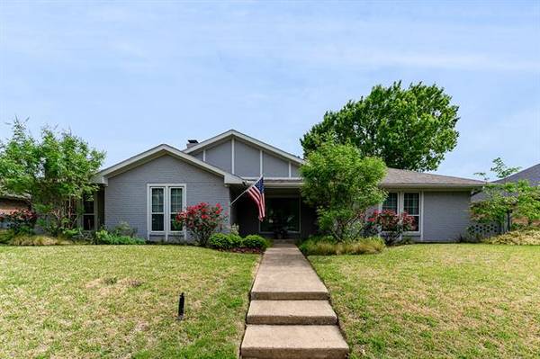 2242 Woodcreek, Carrollton, TX 75006