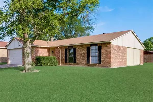 420 Rockcrest Drive, Mesquite, TX 75150