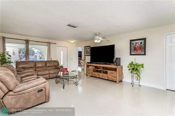 Sunrise, FL 33322,9041 Sunset Strip