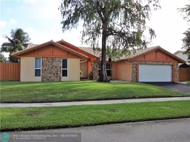 7100 NW 49th Pl, Lauderhill, FL 33319