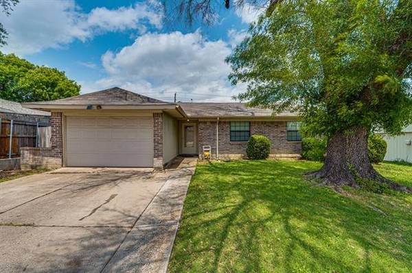 1109 Hickory Hill Drive, Arlington, TX 76014