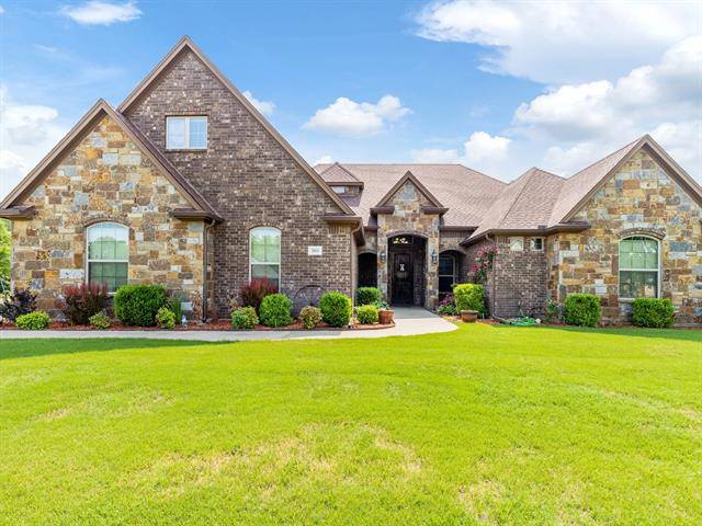 2913 Willow Ridge Circle, Granbury, TX 76049