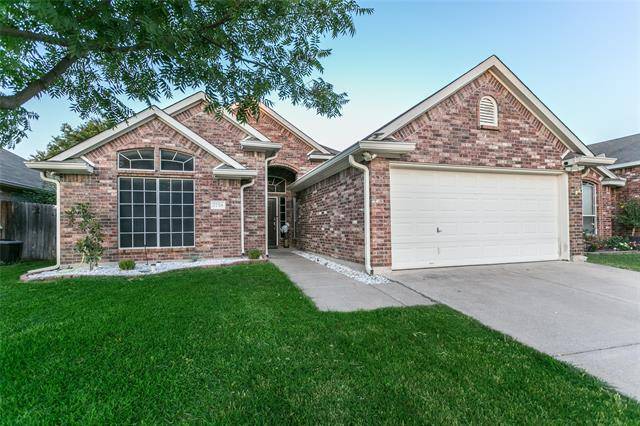 7758 Summerbrook Circle, Fort Worth, TX 76137