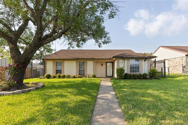 1214 High Valley Drive, Garland, TX 75041