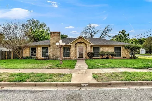 1146 N Lockhart Street, Sherman, TX 75092