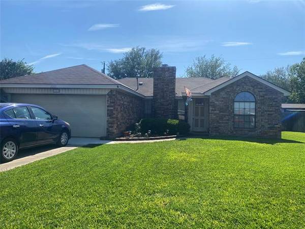 1203 Charles Drive, Alvarado, TX 76009