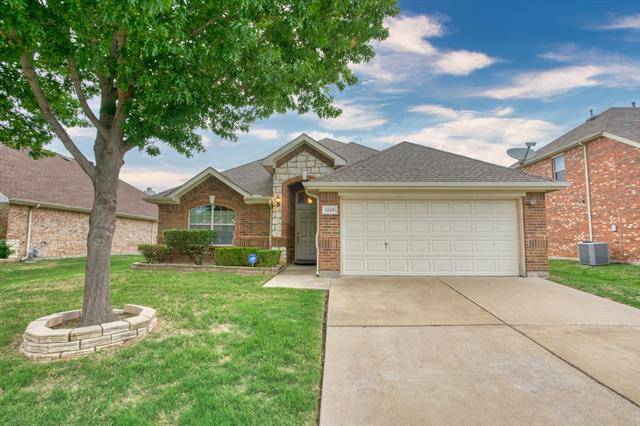 1320 Clearwater Drive, Grand Prairie, TX 75052