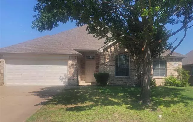 3164 Kingswood Court, Mansfield, TX 76063