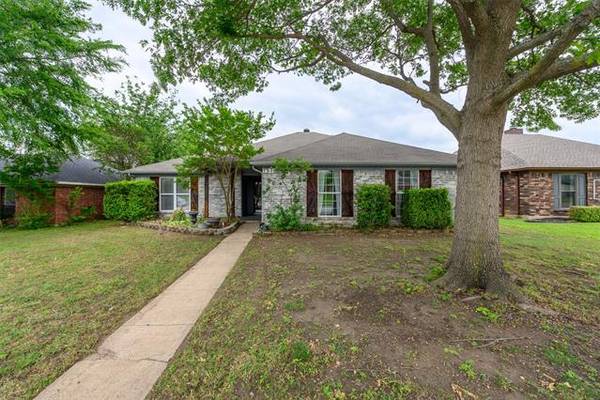 1538 Springaire Lane, Lewisville, TX 75077