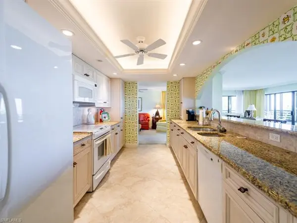 1605 Middle Gulf DR #101, Sanibel, FL 33957