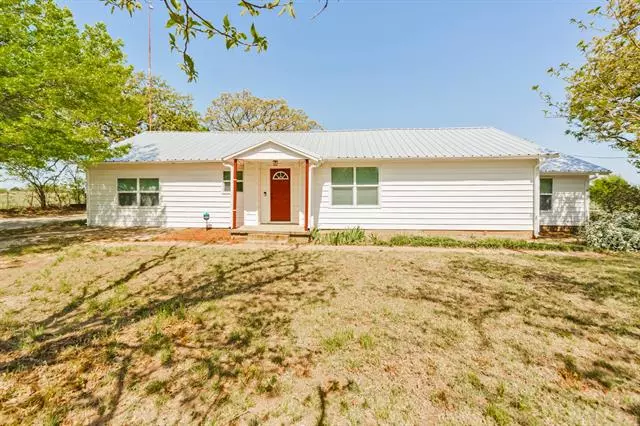 2353 Upper Montague Road, Bowie, TX 76230