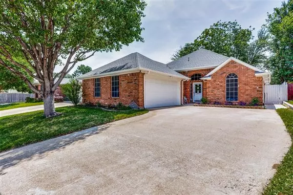 4903 Brazoswood Circle, Arlington, TX 76017