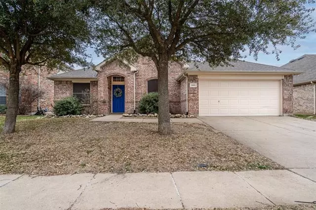 665 Rapid Way, Crowley, TX 76036