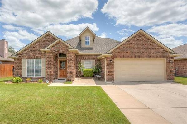 2222 Lorrie Lane, Weatherford, TX 76087