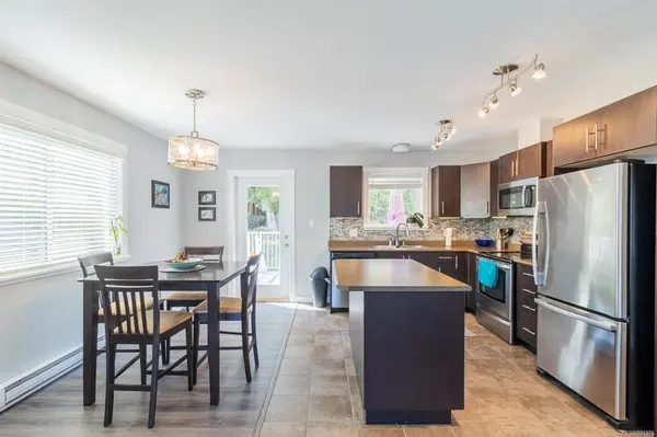 1057 Southwood Dr, Nanaimo, BC V9R 0B2