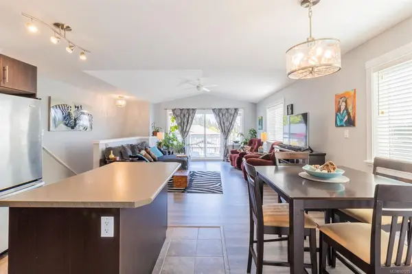 1057 Southwood Dr, Nanaimo, BC V9R 0B2