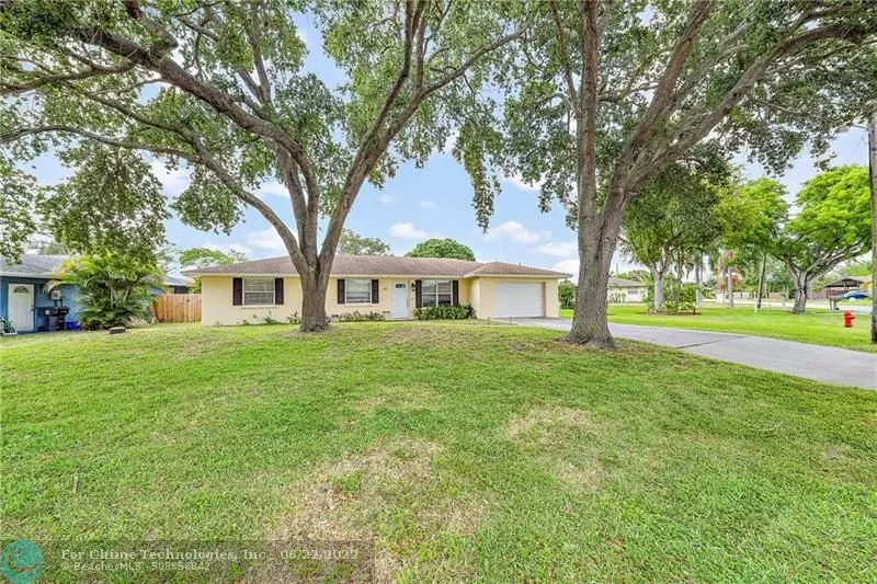 40 Cleveland Road, Lake Worth Beach, FL 33467