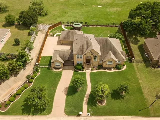 Kennedale, TX 76060,910 Shady Vale Drive