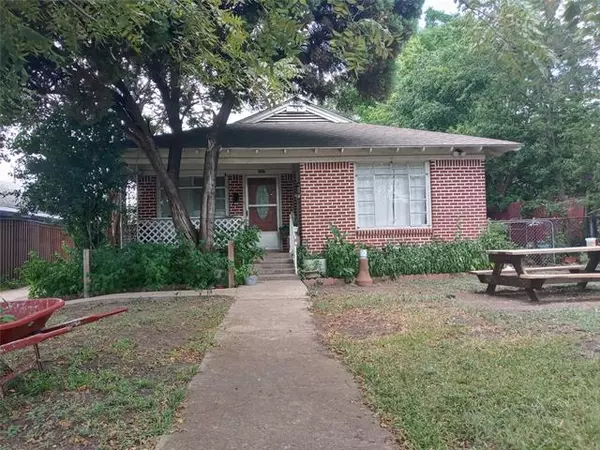 705 Fouraker Street, Dallas, TX 75208