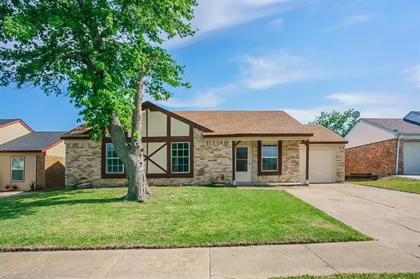 816 Annapolis Drive, Arlington, TX 76017