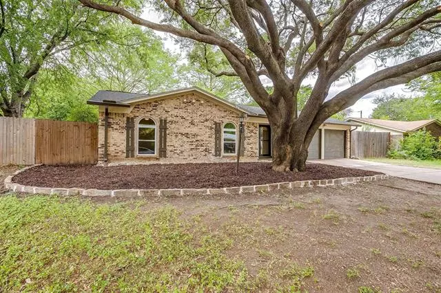 Burleson, TX 76028,313 Cindy Lane