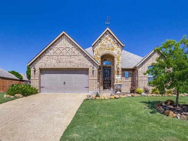 402 Elmcrest Court, Forney, TX 75126