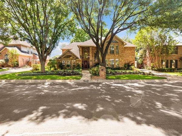 7004 Castle Creek Drive E, Fort Worth, TX 76132