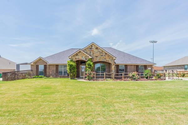 210 Clear Fork Trail, Rhome, TX 76078