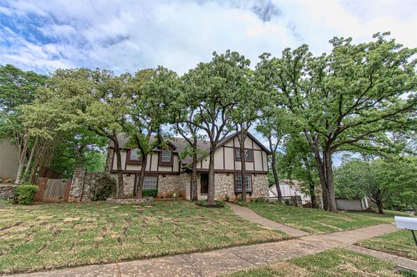 1818 Burr Oak Street, Arlington, TX 76012