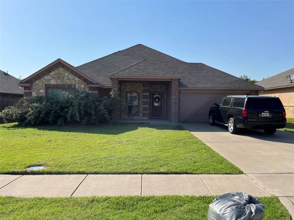 155 Birdsong Lane, Terrell, TX 75160