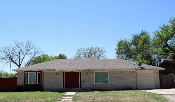 1013 8th Street, Brownwood, TX 76801