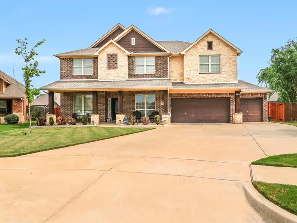 1001 Redwing Court, Burleson, TX 76028