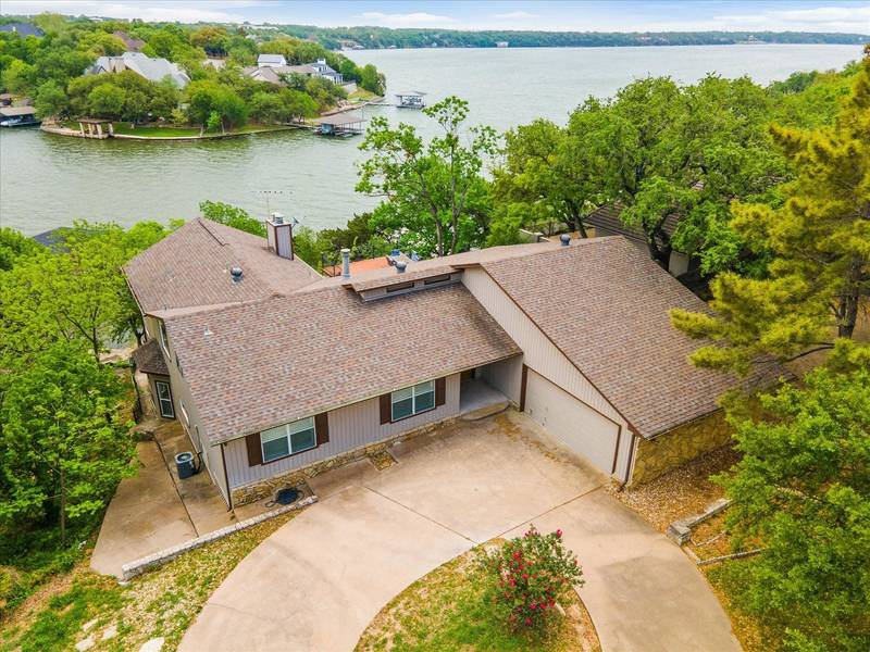 3903 Crescent Drive, Granbury, TX 76049