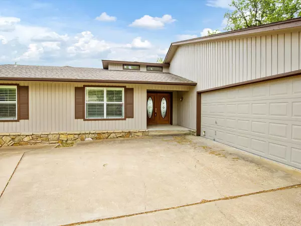 Granbury, TX 76049,3903 Crescent Drive