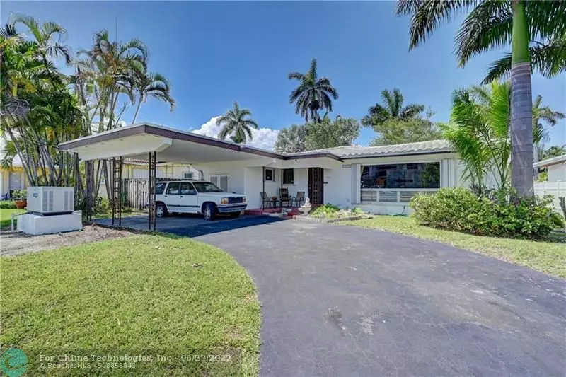 1117 N Northlake Dr, Hollywood, FL 33019