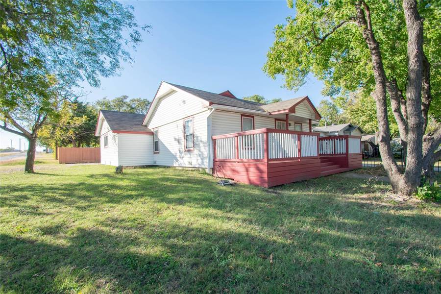 3720 Stanley Avenue, Fort Worth, TX 76110