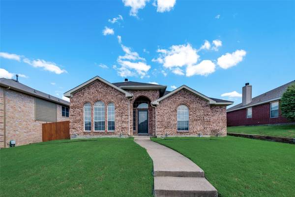 2404 Redfield Drive, Mesquite, TX 75181