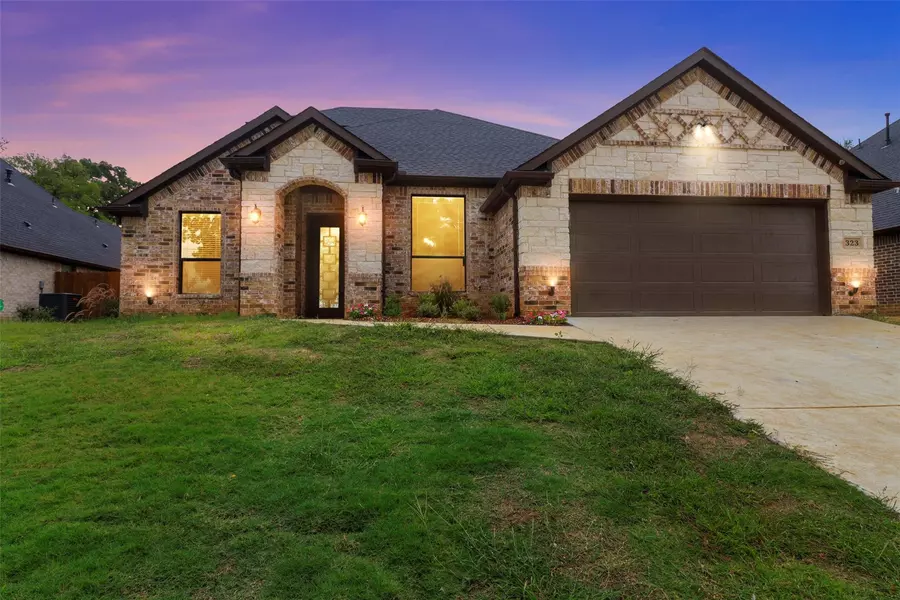 323 Norman Drive, Euless, TX 76040