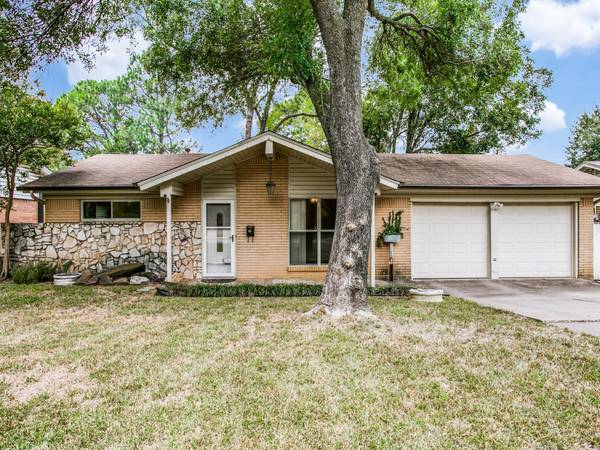 414 Norman Drive, Euless, TX 76040