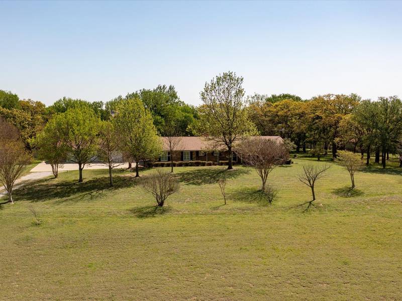 113 County Road 4377, Decatur, TX 76234