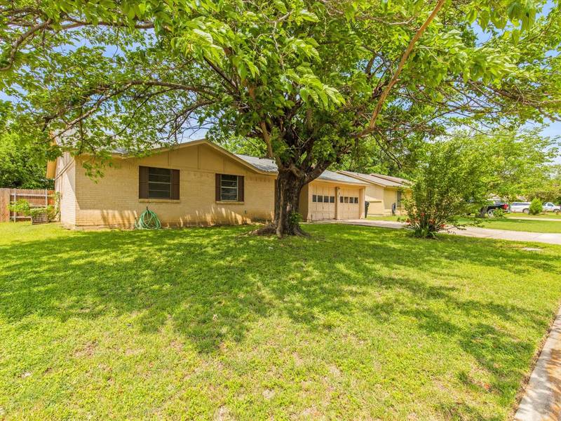 6720 Rustic Drive, Forest Hill, TX 76140