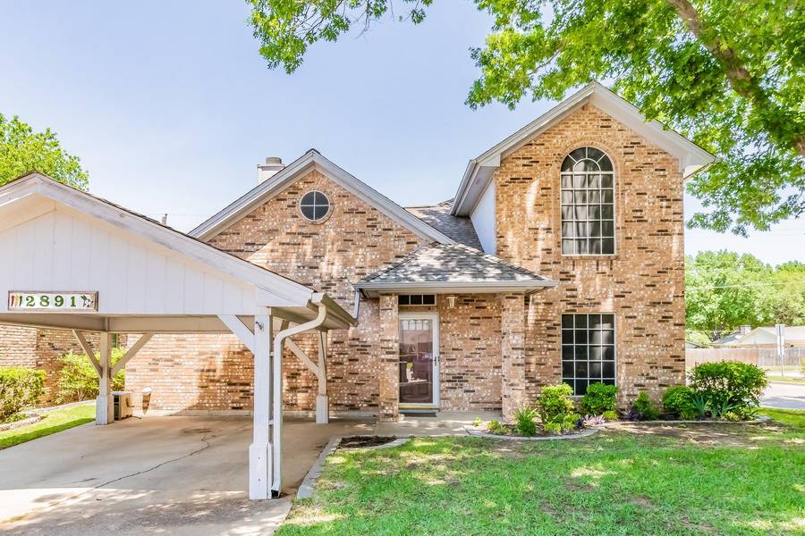 2891 Inniswood Circle, Arlington, TX 76015