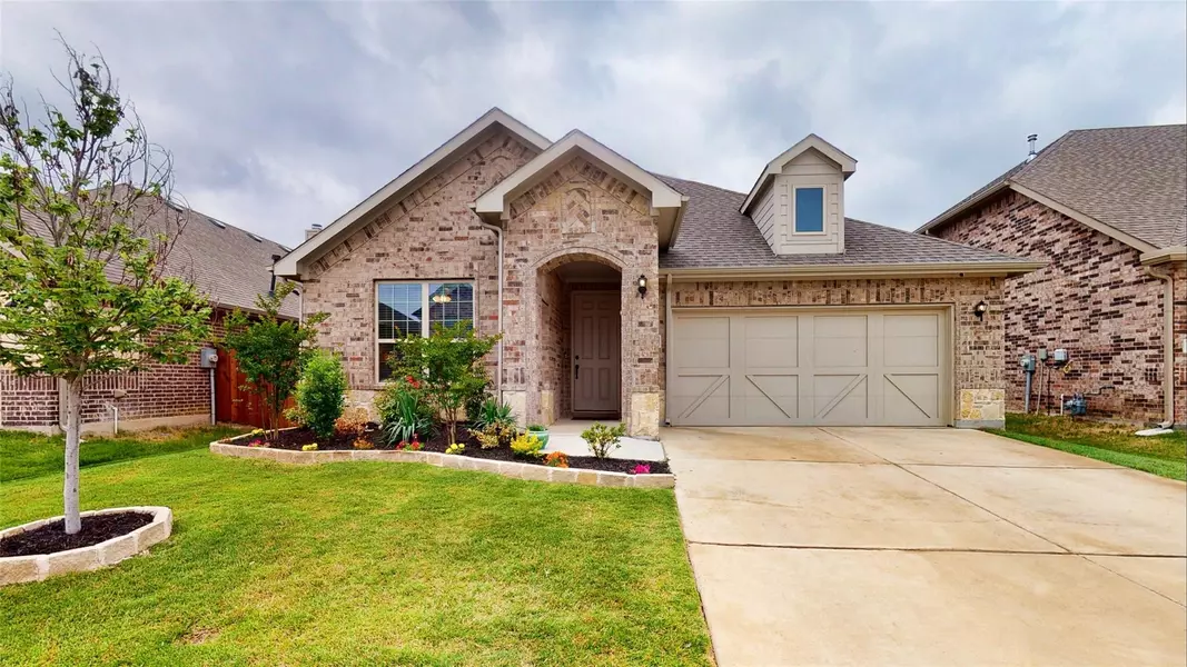 5913 Saddlepack Drive, Fort Worth, TX 76123