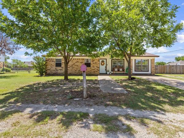 2021 Meith Street,  Granbury,  TX 76048