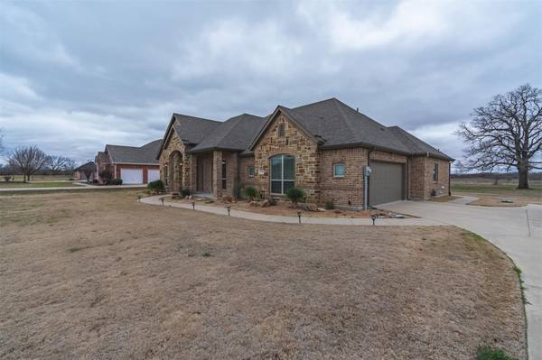 2792 Mallard Drive, Greenville, TX 75402