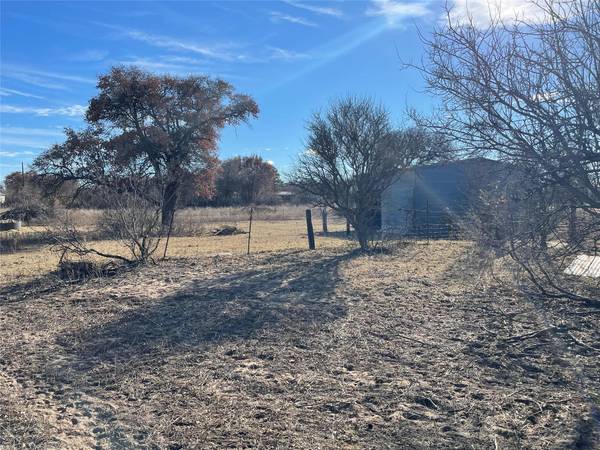 7+/-AC 7140 CR 324, Hawley, TX 79525