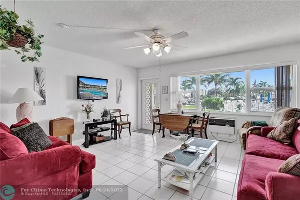 Pompano Beach, FL 33062,3216 SE 12th St  #10