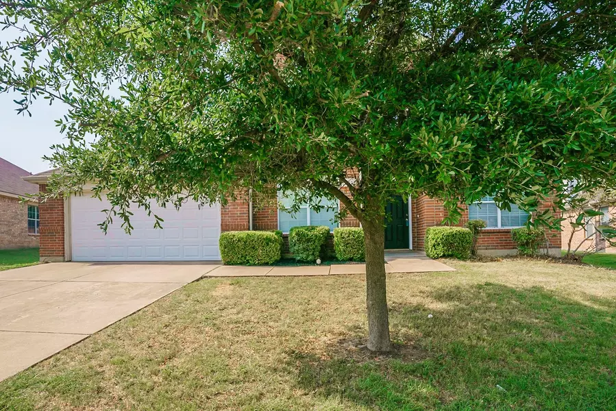 809 Dover Park Trail, Mansfield, TX 76063