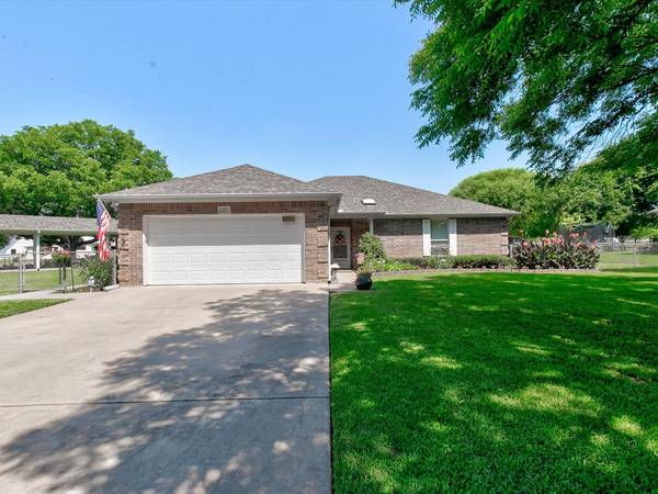 412 Mercury Court, Granbury, TX 76049